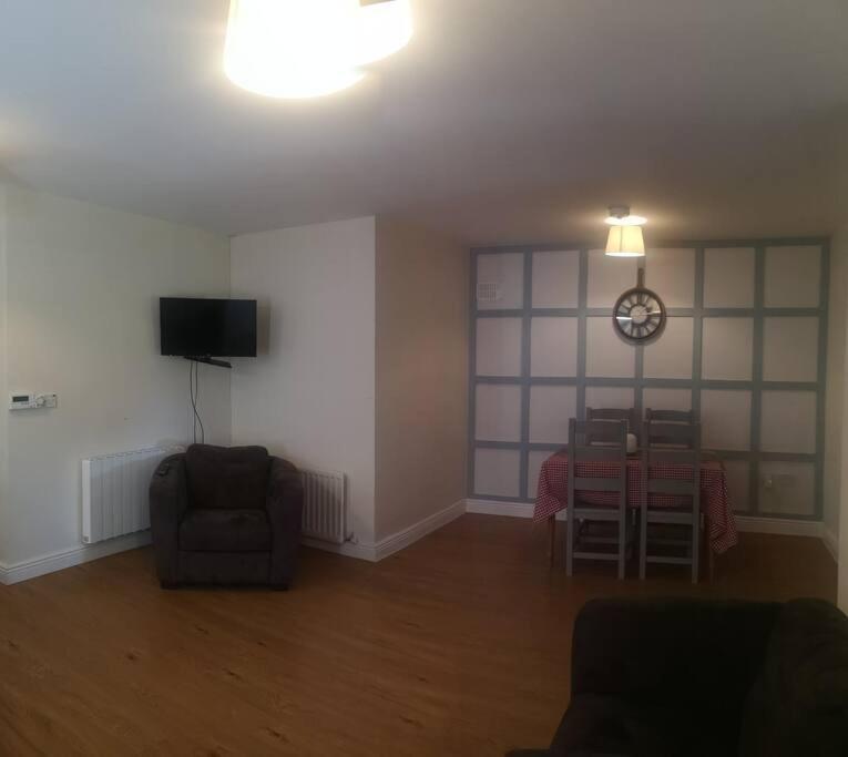 Spacious And Warm 2 Bedroom Apartment Sleeps Up To 5 阿赛 外观 照片